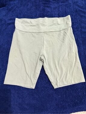 Ambiance Women's High-Rise Bike Shorts in Pale Gray
